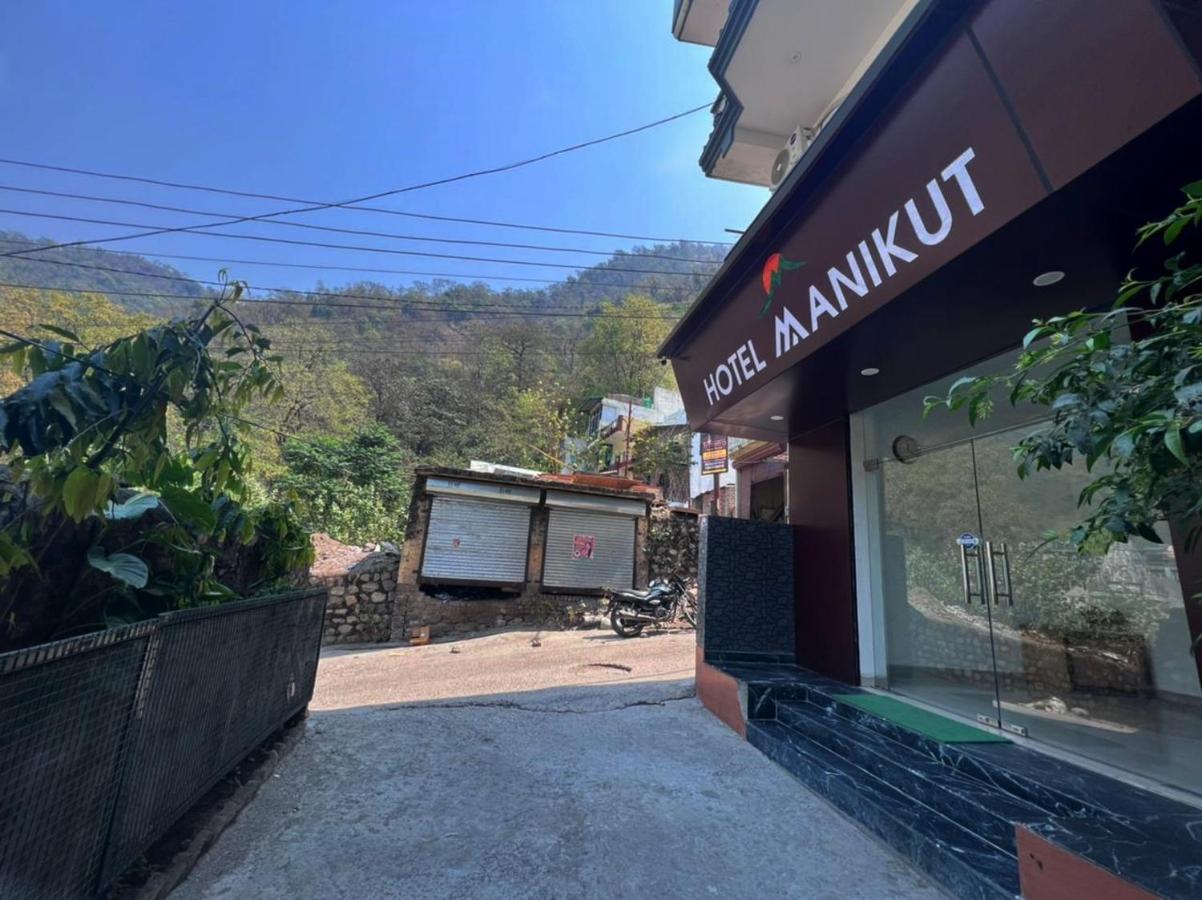 Hotel Manikut リシケーシュ エクステリア 写真