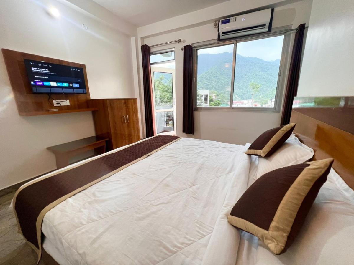 Hotel Manikut リシケーシュ エクステリア 写真